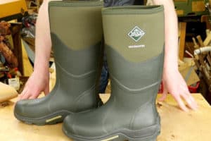 Read more about the article 5 Best Rubber Boots for Commercial Fishing
