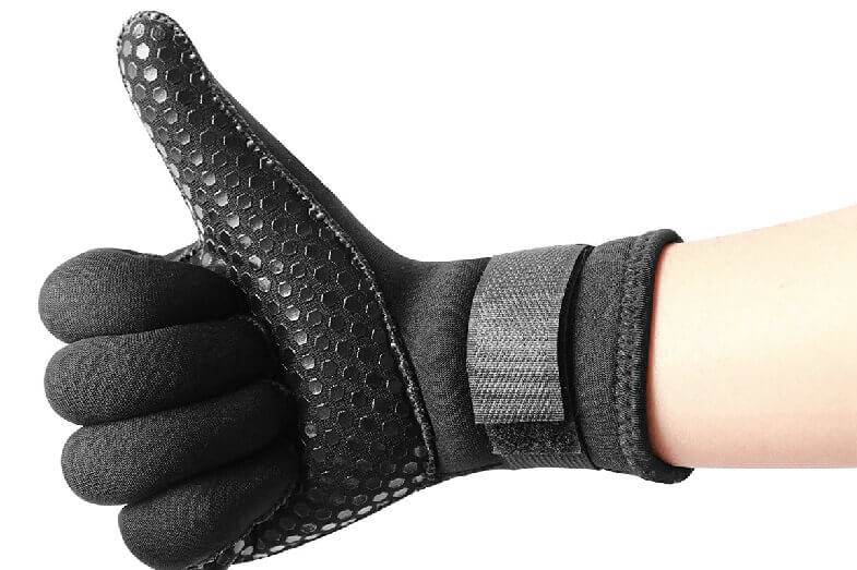 8 Best Waterproof Sailing Gloves