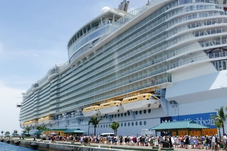 building the biggest cruise ship in the world