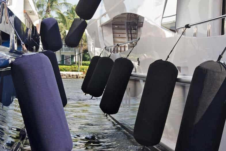 8 Best Boat Fenders to Protect Your Boat