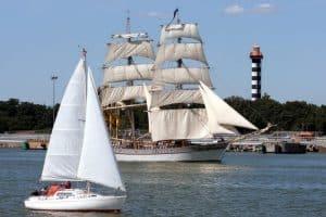 Read more about the article 15 Types of Sailing Ships (Past and Present)