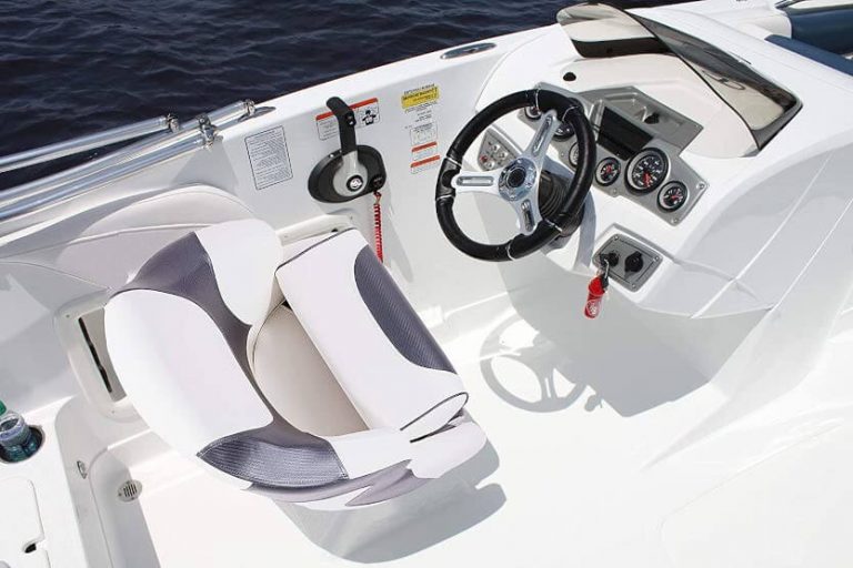 best center console boat seating