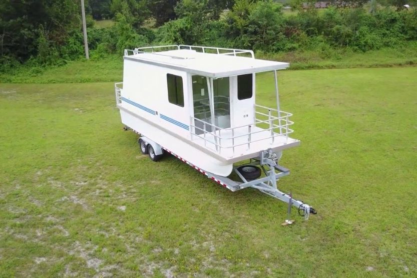 small trailerable houseboats