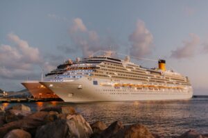 Read more about the article Liberty of the Seas vs Freedom of the Seas: Key Differences Explained